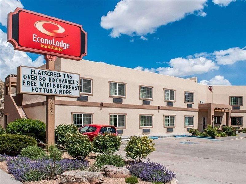 Econo Lodge Inn & Suites Santa Fe Exterior photo