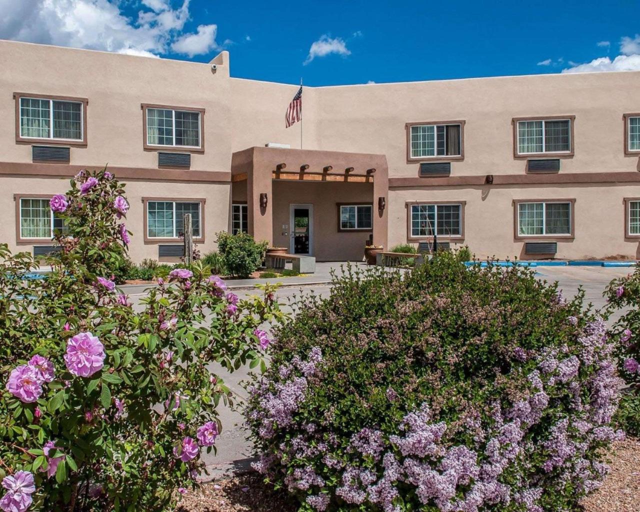 Econo Lodge Inn & Suites Santa Fe Exterior photo